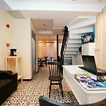 Nine By Taksim Apartment